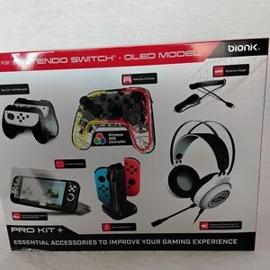 Nintendo Switch Pro Kit+ - Black and White